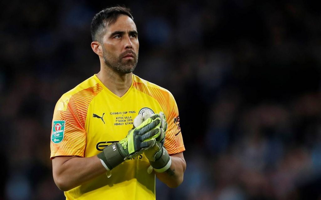 Pep Guardiola volvió a elogiar a Claudio Bravo y se refirió al futuro del portero chileno