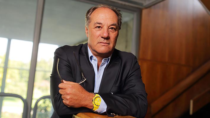 Juan Sutil: “La sociedad castiga la política porque cayó en el juego de la farandulización”