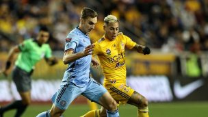 Eduardo Vargas anotó y lideró victoria del Tigres en la Concachampions