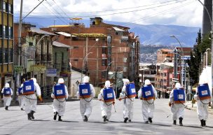 Aislan en Bolivia población donde se enterró sin seguridad a víctima de coronavirus