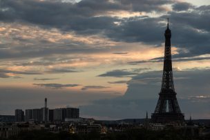 Francia reabrirá comercios el 11 de mayo y exigirá mascarillas en el transporte público