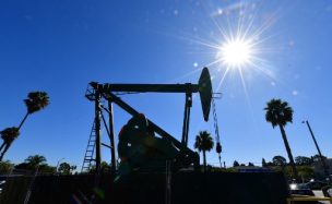 Petróleo a precio negativo: barril de Estados Unidos cierra en US$ -37,63