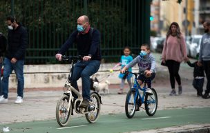 Con ganas de correr y sin miedo, los niños empiezan a salir este domingo en España