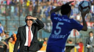 La divertida confesión de ex entrenador de la U para firmar por los azules: “Me tuve que disfrazar de rockero”