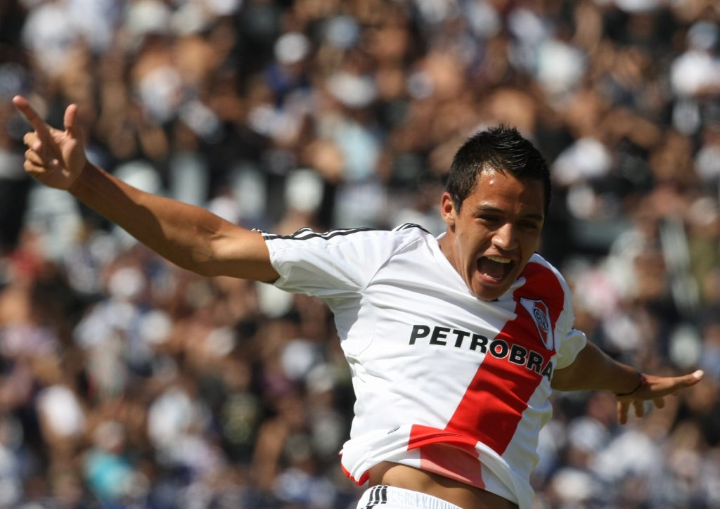 River Plate le hizo un “cariñito” a Alexis Sánchez y recordó un gol clave