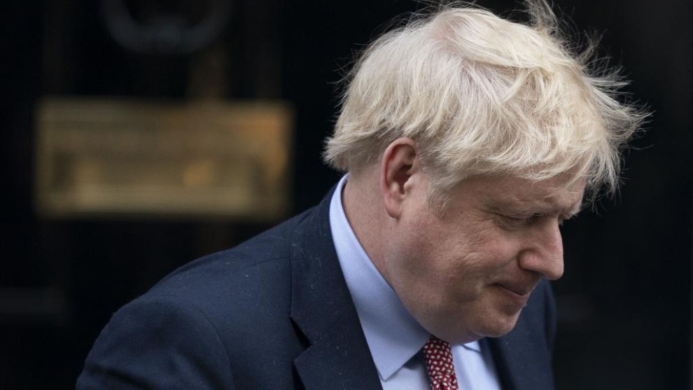 Boris Johnson se recupera del coronavirus en su residencia