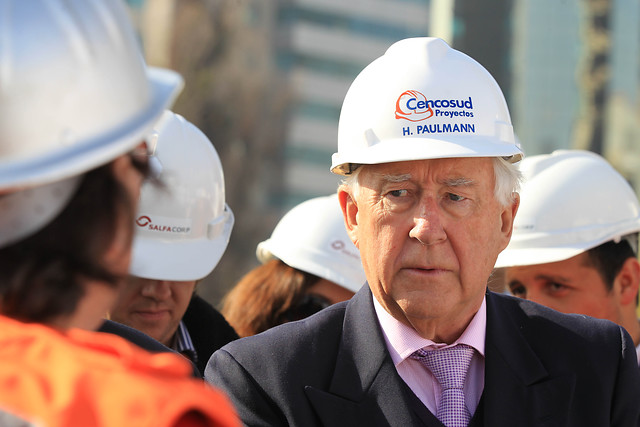 Horst Paulmann en contra de la reapertura de los malls: “Hay que ver que no reine el tema económico”