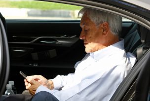 Presidente Piñera presenta la CoronApp: aplicación permite registrar la dirección de cuarentena