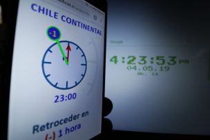 Horario de invierno en Chile comienza a regir desde esta noche