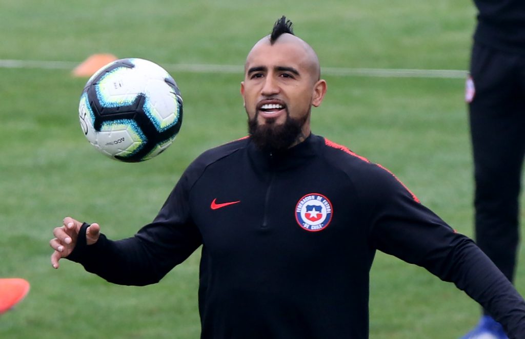 Arturo Vidal: “Mi apoyo a los jugadores de Colo Colo en esta triste situación”