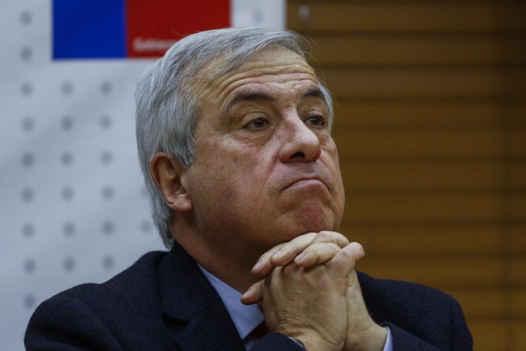 Covid-19: Mañalich explicó error en noveno informe epidemiológico