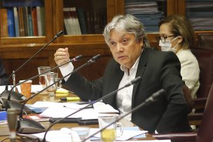 Senador Navarro amenazó con acusación constitucional contra el Presidente Piñera