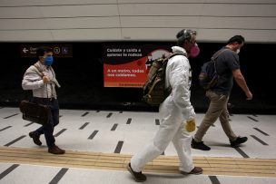 Ministro Mañalich: Multa por no usar mascarilla en el Metro llegaría a $2,5 millones