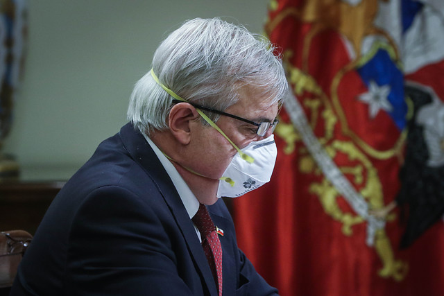 Ministro Mañalich prevé que en junio de produza un “segundo peak”: los pacientes con tratamiento intensivos