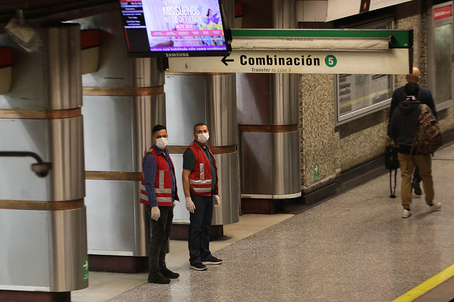 Combinaciones de L1 y L5 de estación Baquedano vuelven a estar disponibles