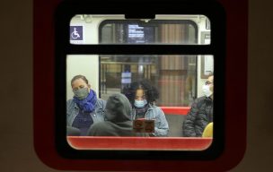 Desde hoy es obligatorio usar mascarilla en el Metro, micros y taxis