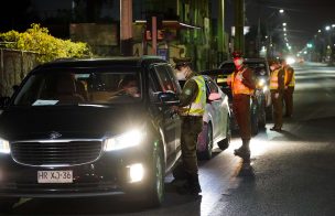 Minsal anunció el término de la cuarentena para cinco comunas y extendió el cierre de las fronteras