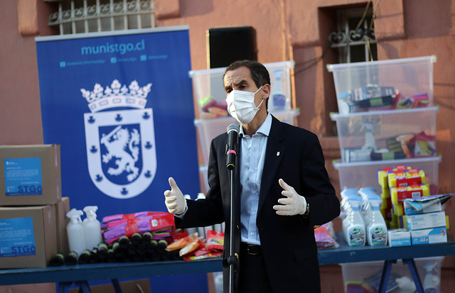 Municipalidad de Santiago entregará kits a familias donde hay contagiados por Covid-19