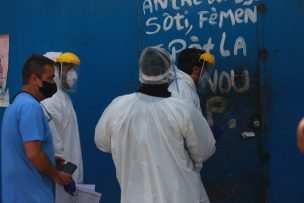 Ministro de Salud abordó situación de contagios de Covid-19 en cités de inmigrantes en Quilicura y Estación Central