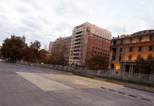 Reparan socavón de la calza sur de la Alameda