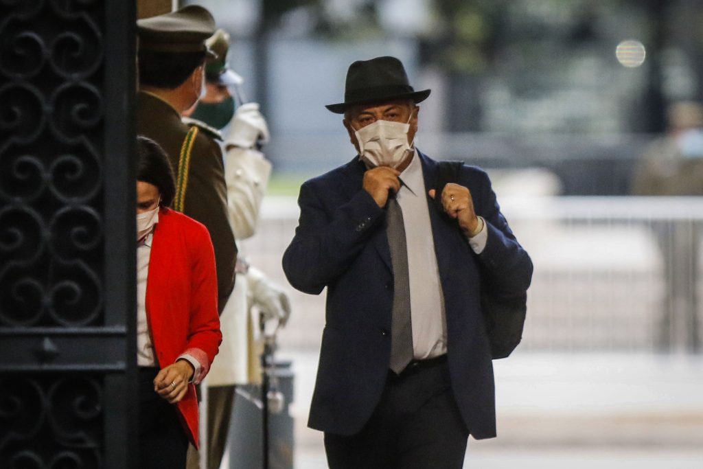 Ministro Mañalich detalló las definiciones y diferencias entre un caso sospechoso y confirmado de coronavirus