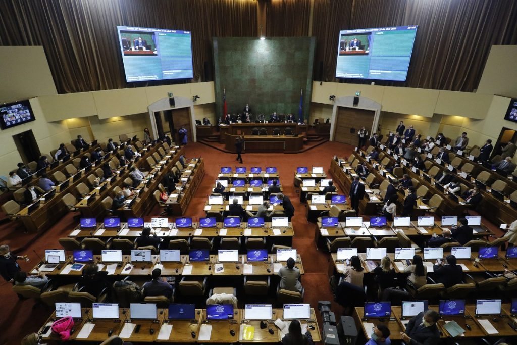 Cámara Baja aprueba informe de comisión mixta por rebaja de dieta parlamentaria