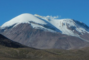 Sernageomin reportó enjambre sísmico en el volcán Parinacota