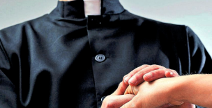 Iglesia católica de Colombia suspende a 15 sacerdotes por abuso sexual