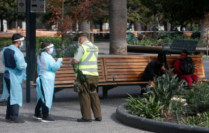 Gobierno se querelló contra mujer con Covid-19 controlada en Plaza de Armas