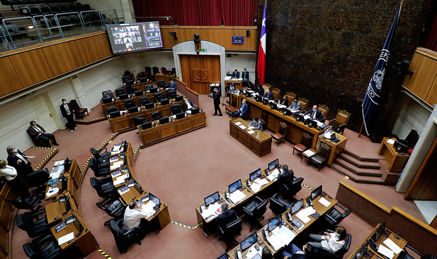 Senado aprobó por unanimidad proyecto que busca reducir la dieta parlamentaria