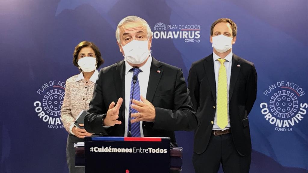 Mañalich: “Me basta con las críticas de los alcaldes, ¿para qué me voy a hacer una autocrítica más?”