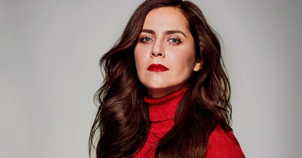 “No le basta con tener todo”: Natalia Valdebenito disparó contra el Presidente Piñera por estar en la playa sin mascarilla