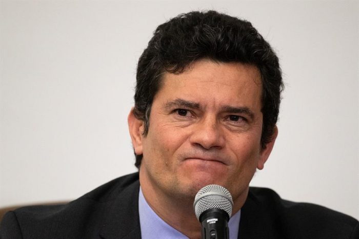 Renuncia el ministro de Justicia de Brasil por “interferencias políticas” de Bolsonaro