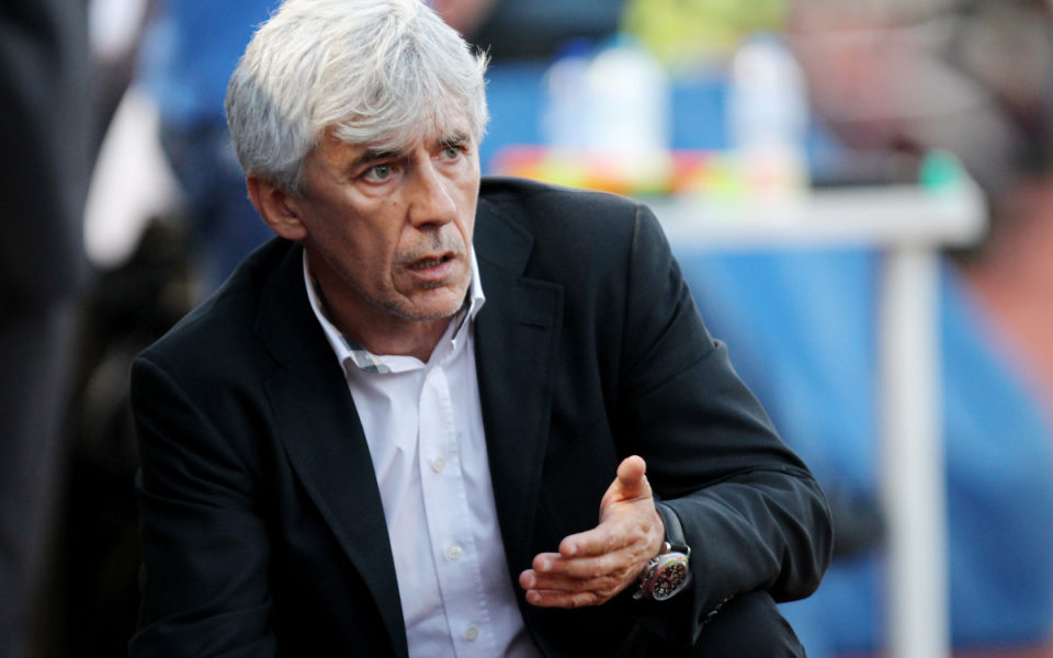 Insólito: Despiden al entrenador de la selección de Emiratos Árabes Unidos sin debutar