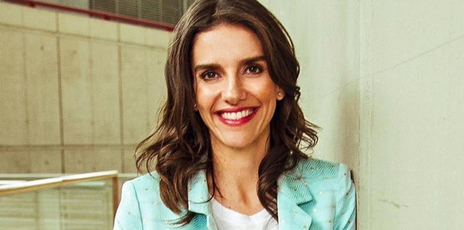 “Ídolo Máximo”: María Luisa Godoy desclasificó fotografía de la niñez en compañía de reconocido cantante