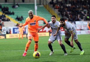 Junior Fernandes fue titular en el empate del Alanyaspor ante Trazbzompor en Turquía