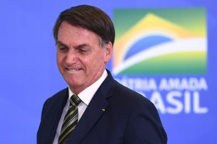 Brasil: muertos por coronavirus superan los 10 mil y presidente Bolsonaro fue captado paseando en una moto de agua