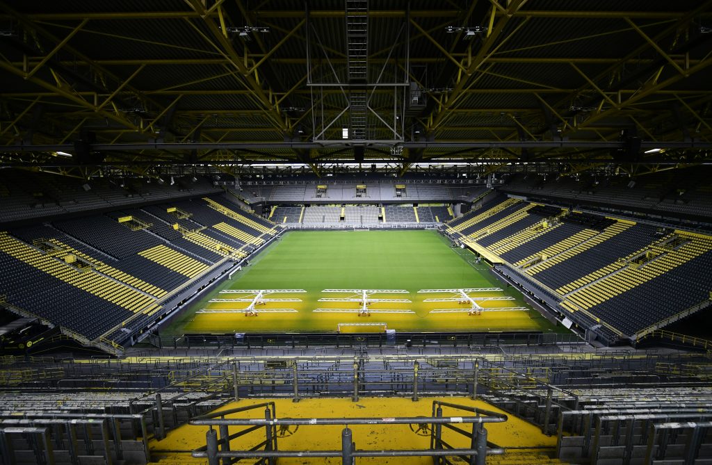 Los hinchas más acérrimos: cómo sobrevivir sin la “droga” del fútbol