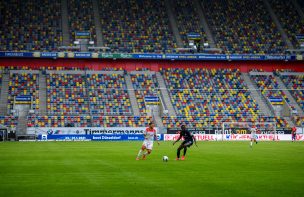 El fútbol vuelve a puertas cerradas a Alemania por el coronavirus, que se dispara en América Latina