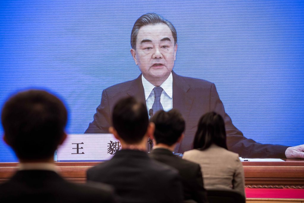 China advierte de una “nueva Guerra Fría” con EE.UU. por la pandemia