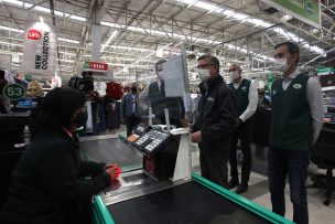 FOTOS | Alcalde Lavín y seremi de Salud fiscalizaron supermercado en mall Alto Las Condes