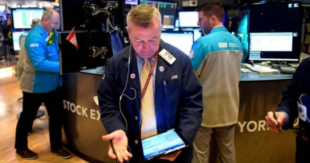 Wall Street inestable luego de fuerte alza del lunes