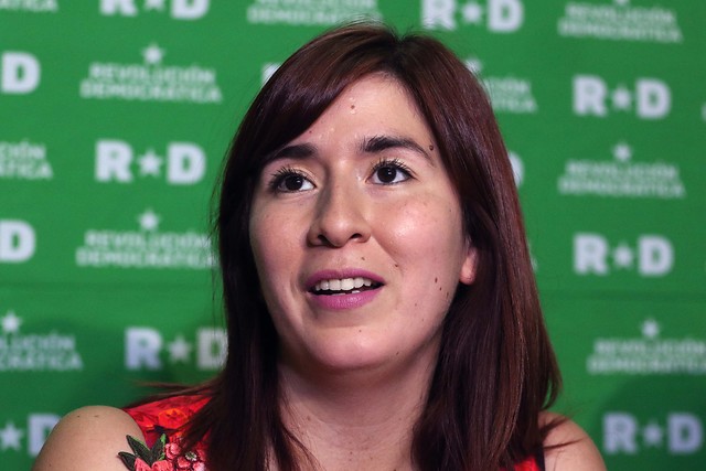 Presidenta de RD contra Van Rysselberghe: “No voy aceptar alguien que recibe indicaciones de Corpesca venga a darnos clases de cómo se financia un partido”