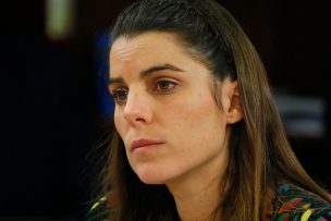 Maite Orsini acusa de censura a ministro Ward y dice que Gobierno copió proyecto que ya está en trámite