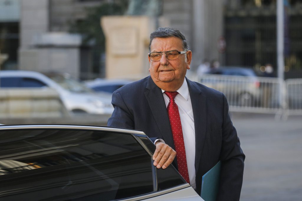 Senador Quinteros responde al Colegio de Enfermeras: “Jamás he responsabilizado a nadie”