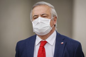 Ministro Mañalich lamentó muerte de menor de 13 años por Covid-19