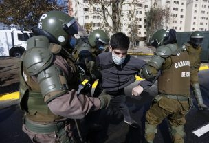 Manifestante contagiado con Covid-19 fue detenido en Plaza Italia