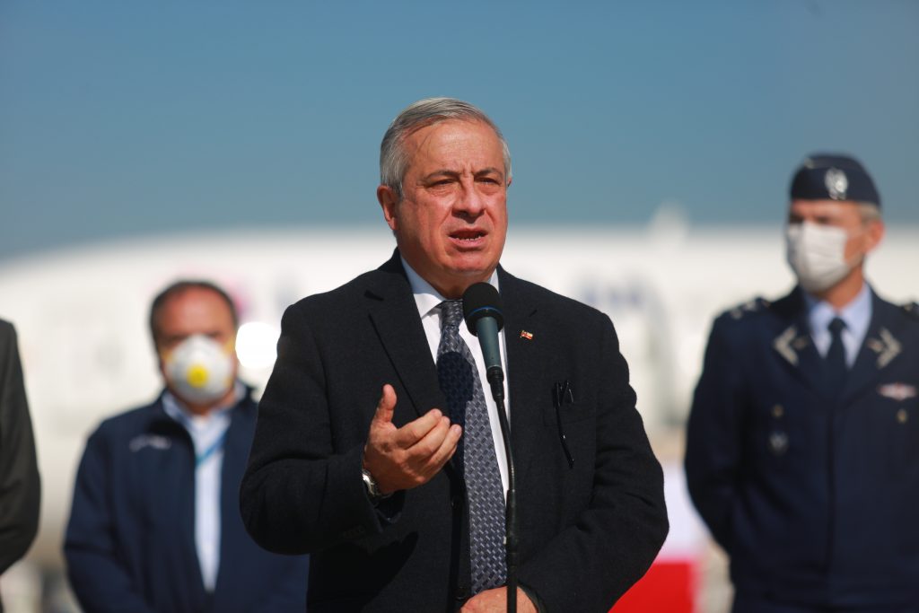 Ministro Mañalich le respondió a Izkia Siches: “Nosotros no estamos para pelear con nadie”