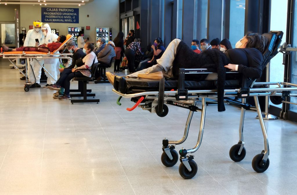 Doctor de Clínica Indisa y “La última cama”: “Hoy en día no nos vamos a quedar sin ninguna posibilidad… esfuerzo de hospitales y clínicas es espectacular”