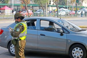 Retienen a pareja tras corroborar que uno de los dos es positivo por COVID-19
